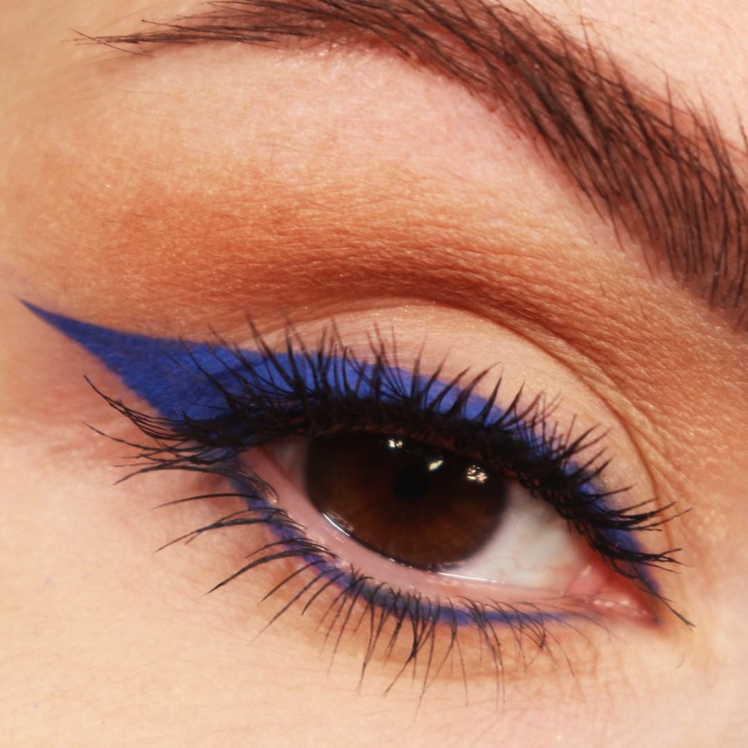 Smashboxのインスタグラム：「Cat-eye goals courtesy of @lisa_brugin😻​⠀⠀⠀⠀⠀⠀⠀⠀⠀ ⠀⠀⠀⠀⠀⠀⠀⠀⠀ Product used: Always On Gel Eye Liner in Bouncer」