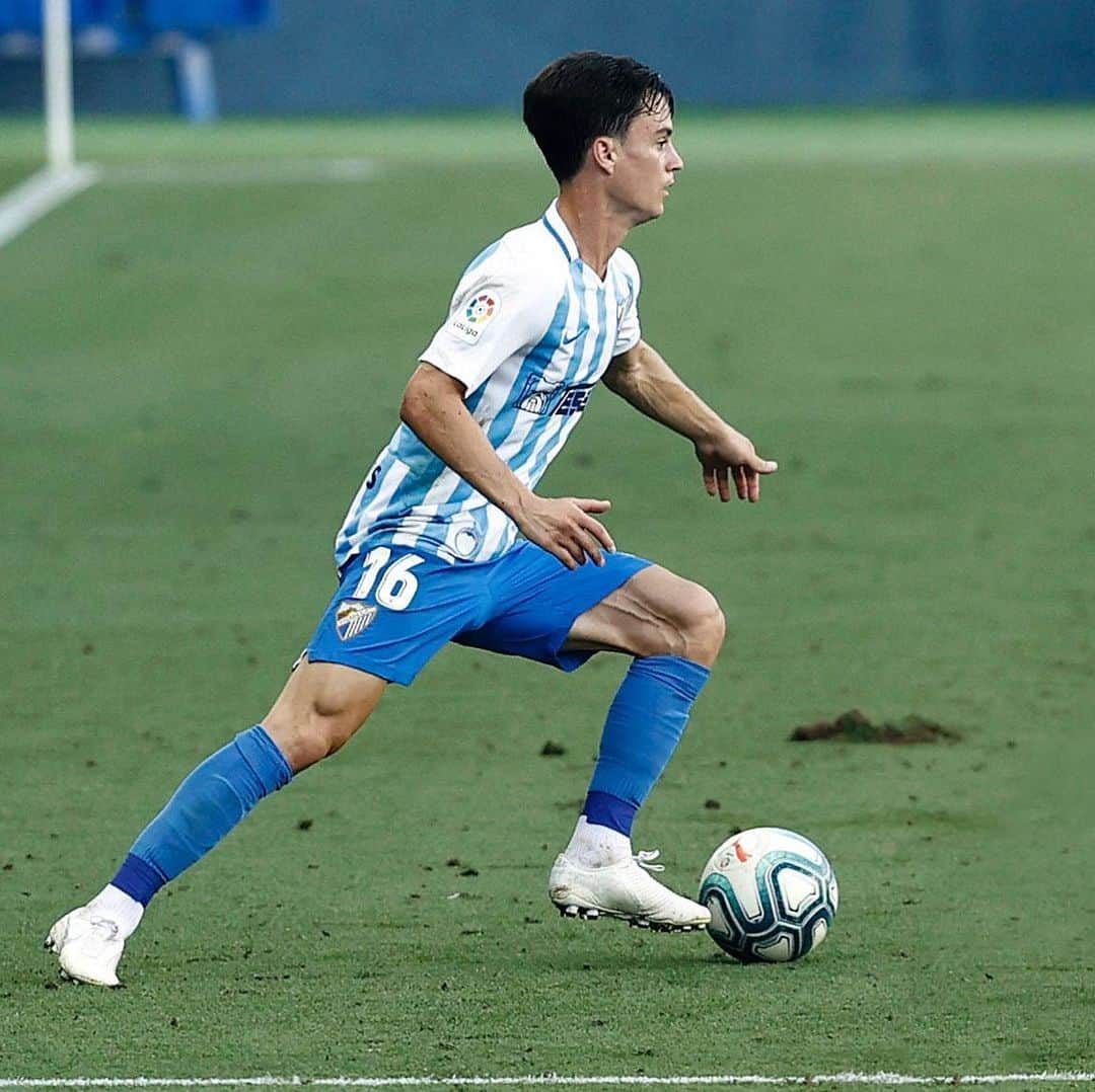 フアン・パブロ・アニョル・アコスタのインスタグラム：「💪🏻⚽️」