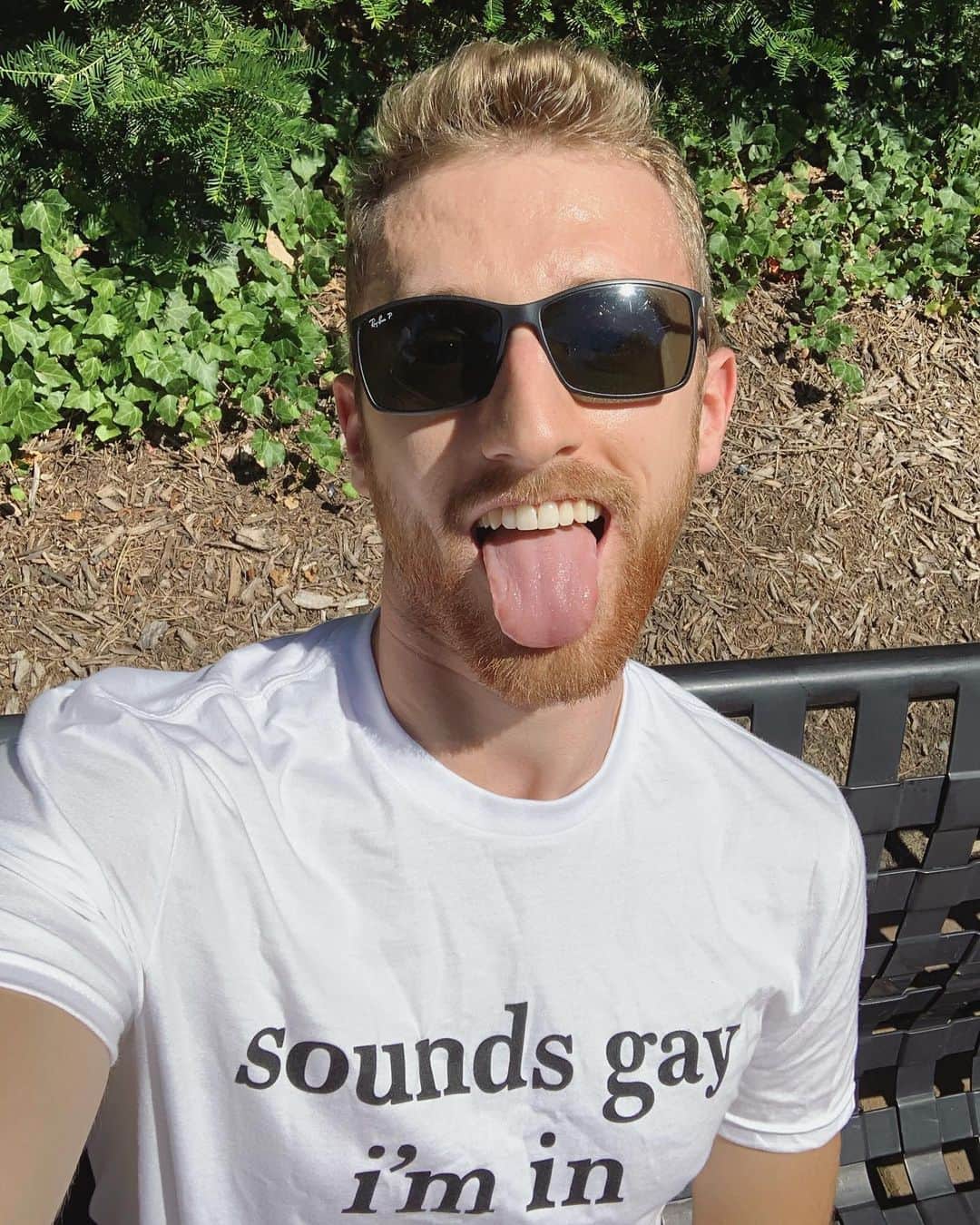 のインスタグラム：「When someone mentions protesting for black lives (which includes black trans lives, duh), wearing a mask to protect others, or voting that pathetic maggot of a human Trump out of office. @thtsoundsgay  #blacklivesmatter #blacktranslivesmatter #blm #wearamask #vote #fucktrump #gay #gayrights #loveislove」