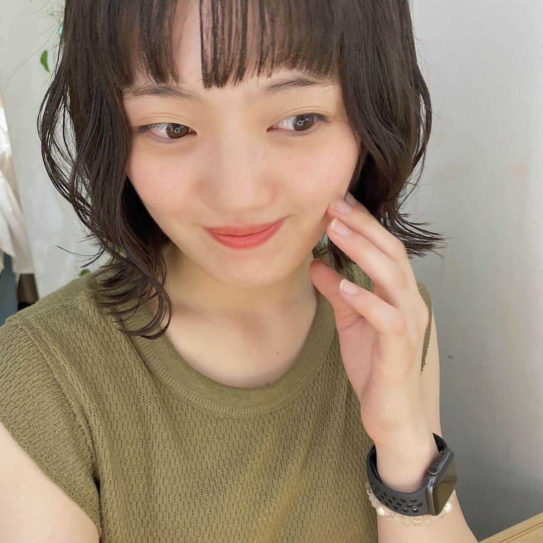 希山愛さんのインスタグラム写真 - (希山愛Instagram)「* 髪切ったよ〜✂️ いつもと違う感じにセットして頂きました ‪︎‬︎❤︎ . #自撮り #頑張ってみた #頭が全然入っとらんやん 🤣  #希山愛 #ばってん少女隊」6月29日 19時32分 - kiyama_ai_official