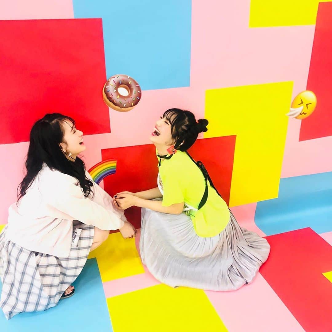 ニコ☆プチのインスタグラム：「🍩🤧🌈 ドーナツういたぁぁぁ🤖❤️ . . #関谷瑠紀  #高比良由菜」