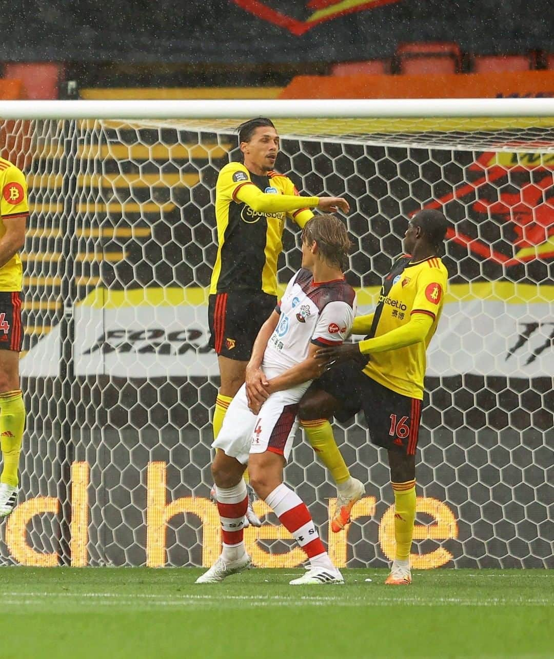 プレミアリーグさんのインスタグラム写真 - (プレミアリーグInstagram)「🔙 of the 🥅」6月29日 20時02分 - premierleague