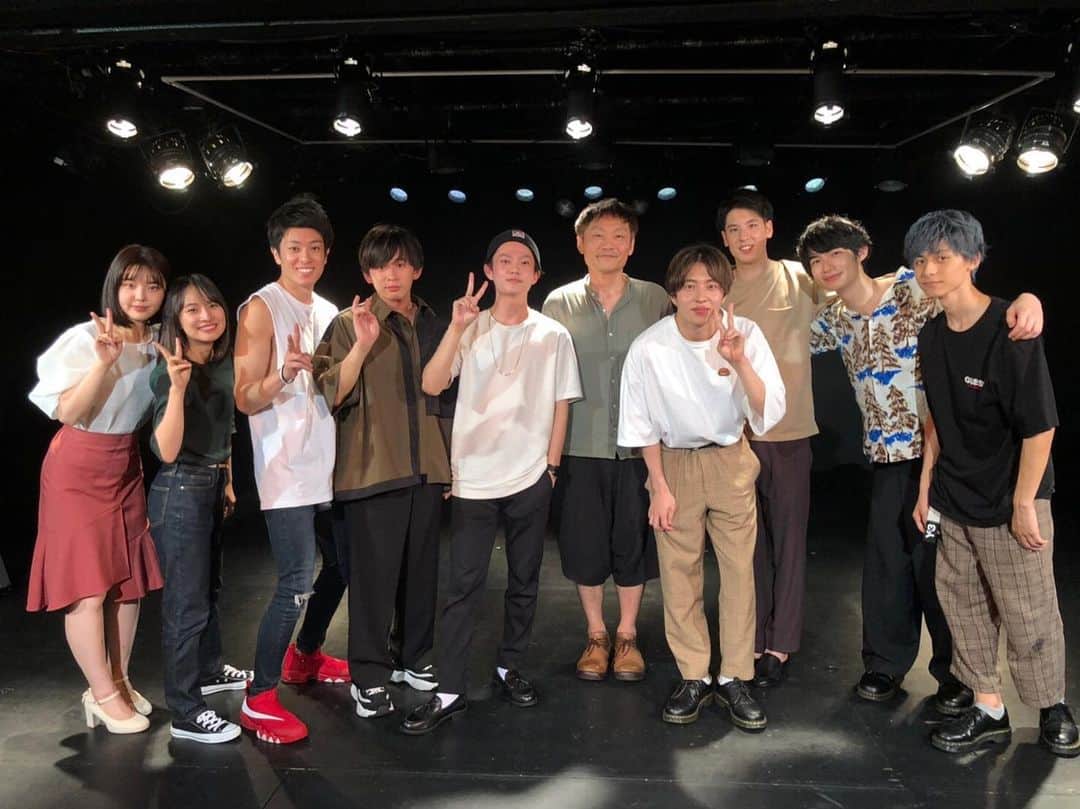 黒澤胤也のインスタグラム：「舞台　未来演劇部「ドレミの歌」男子校版　無事に終演致しました！  初めて挑戦する舞台でもあって、 稽古期間も短く、焦りや不安もありました。  ですが、監督→平塚さんの支えもあり 城田役は、常に明るく平塚さんに「城田、合ってるよね！」って、言われた時はもっと もっと自信が持てました！  本番も千秋楽も自分は、全てを出しきり、声が枯れるまで歌も歌い、無事にやりきる事ができて良かったと思います！  平塚さんや、一緒に芝居をした仲間達、陰ながら支えて下さったスタッフの方々、そしてご観劇してくださった皆さん 本当にほんとうにありがとうございました！  #未来演劇部 #ドレミの歌」