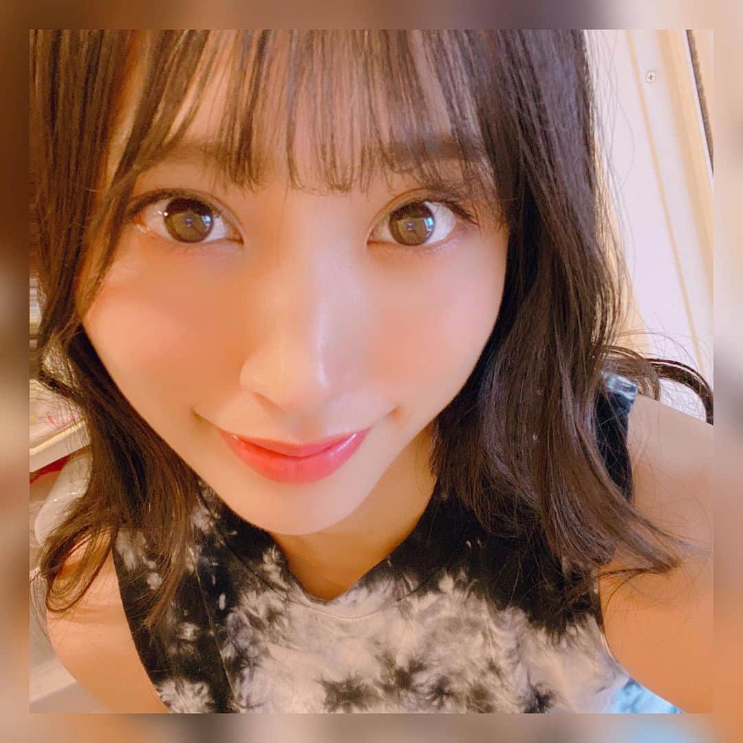 根岸愛のインスタグラム：「👳‍♀️✨👳‍♀️ VENUS BEAUTY CLINIC銀座院でW-HIFUを受けてきました☺️💕 お肌全体がきゅぅっと上がったなっていうのと、まぶたの重さがとれた感覚というか目がぱっちり開くようになりました😳✨ お肌に機械を当てるのが不安だったのですがピリッと熱くなるけど痛みも大丈夫でした！脱毛する時とか美顔器のような感覚🥳✨注射とかメス入れたりする訳でもないのでそういうの怖くて抵抗ある私にも安心でした！ 顔が変わるとかじゃなくて自然にお肌の調子が整うのでオススメです🥰 #venusbeautyclinic #hifu #hifufacial #beauty #ハイフ #美容」