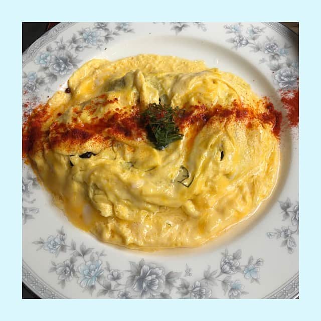 中西香菜のグルメインスタ