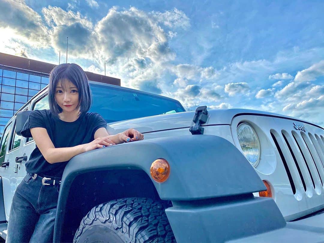 山内あいなさんのインスタグラム写真 - (山内あいなInstagram)「ドライブ🚗🤍🚗🤍﻿ 天気が良かったのでドッグランへ﻿ 行ってきたよ🐶🌈﻿ ﻿ おすすめのドライブコースありがとう🤍﻿ 次は遠出したいなぁ☺️✨✨﻿ ﻿ #jeep﻿ #jeepwrangler ﻿ #jeepのある生活 ﻿ #jeepgirl﻿ #jeeplife﻿ #ジープ﻿ #ジープラングラー﻿ #ジープ女子」6月29日 21時14分 - ainayamauchi3131