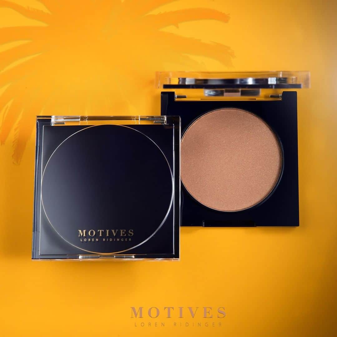 Motives Cosmeticsさんのインスタグラム写真 - (Motives CosmeticsInstagram)「The secret to healthy glowing skin IS NOT sun☀️ exposure, it is our fan-favorite Pressed Bronzer.  Designed to Create a natural, healthy glow so skin looks renewed and flawless, while delivering skin conditioning and antioxidant benefits. . . . . . #motivescosmetics #motives #makeup #beauty #makeupartist #mua #girlboss #entrepreneur #beyourownboss #everydaymakeup #naturalmakeup #everydaybeauty #beautywithbenefits #nofitlerneeded #nofilter  #bronzer #bronze」6月29日 22時00分 - motivescosmetics