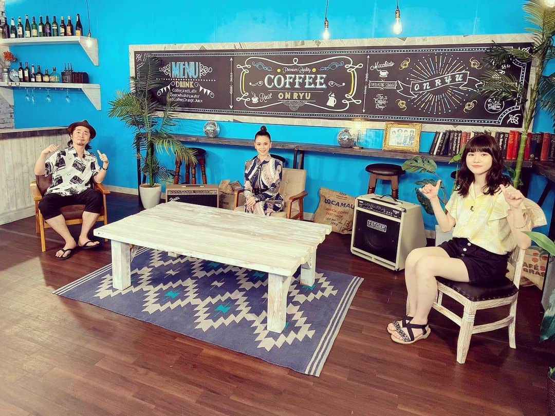 小柳ゆきのインスタグラム：「【出演情報】 . 2020年7月3日(金)27:08〜 テレビ東京「音流〜ONRYU〜」に出演致します❗️ . 是非チェックしてくださいね💁‍♀️ by STAFF . #増子直純 さん #栗林藍希 さん と一緒に📷」