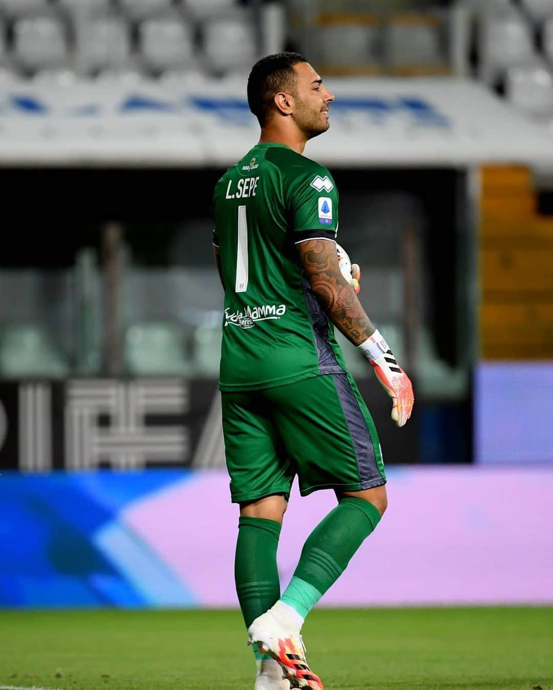 ルイージ・セーペのインスタグラム：「Meritavamo un risultato diverso,ma il calcio è cosi,bisogna ripartire a testa Alta.」