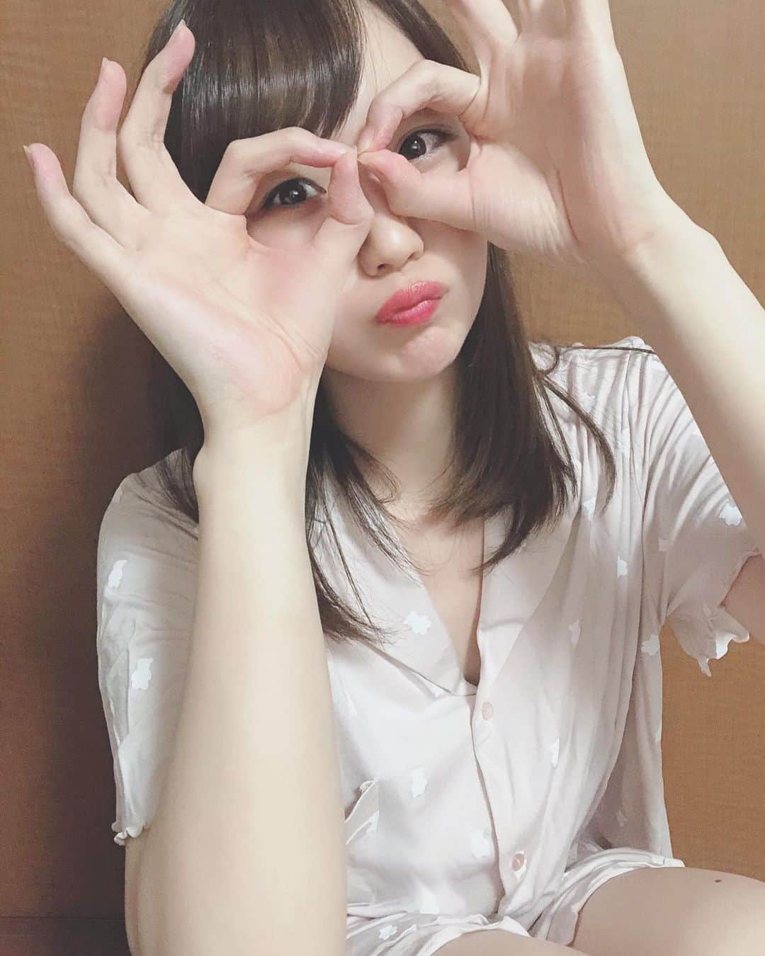 大段舞依のインスタグラム：「﻿ ﻿ 👌🧸💤♡﻿ ﻿ ﻿ #おやすみ #ジェラピケ #パジャマ #くま﻿」