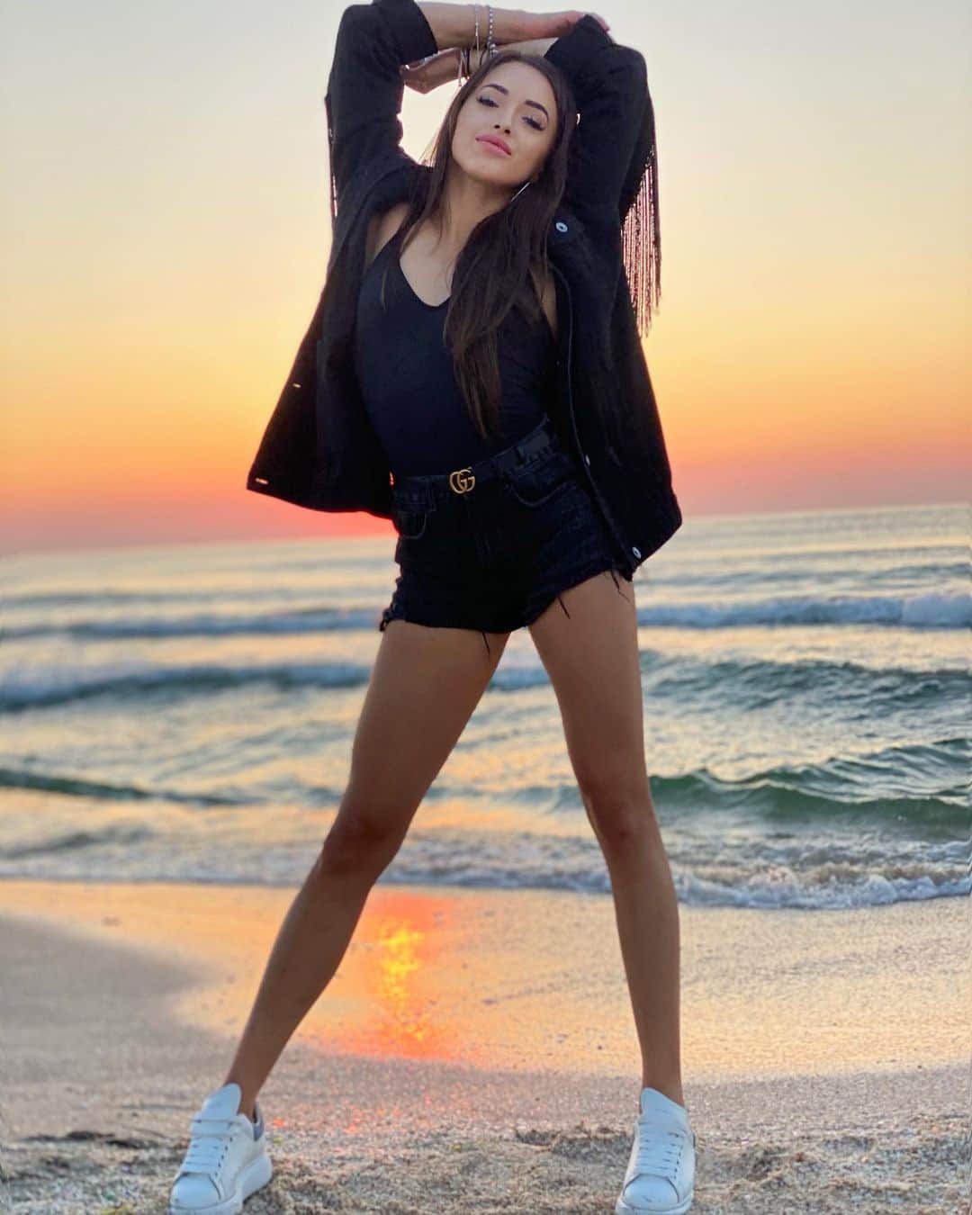 ラリサ・ヨルダケのインスタグラム：「your life, your rules. ⭐️」