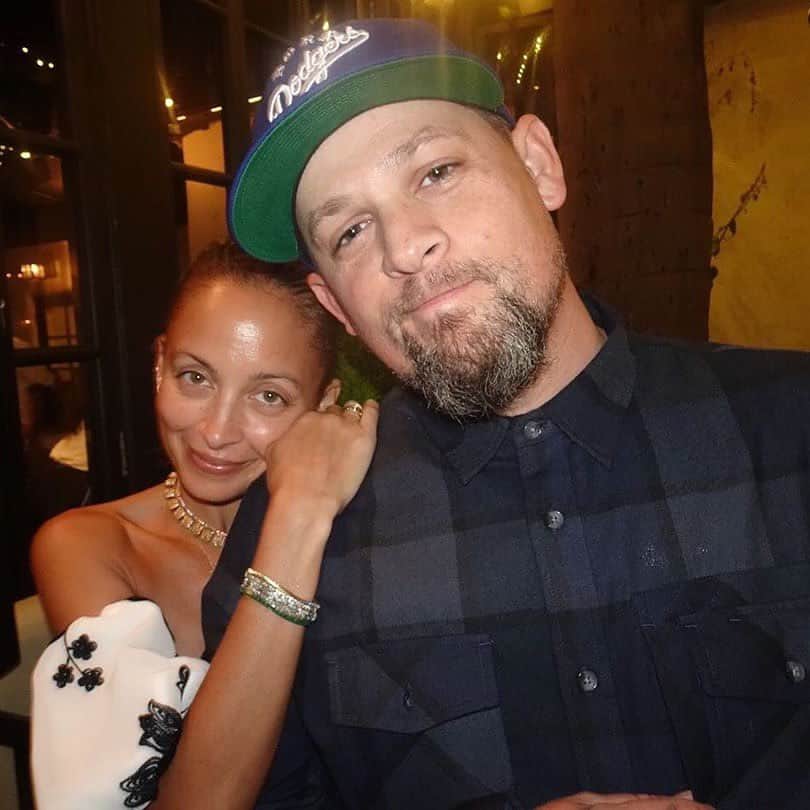 E! Onlineさんのインスタグラム写真 - (E! OnlineInstagram)「This is simply a Joel Madden and Nicole Richie appreciation post. (📷: Instagram)」6月29日 23時16分 - enews