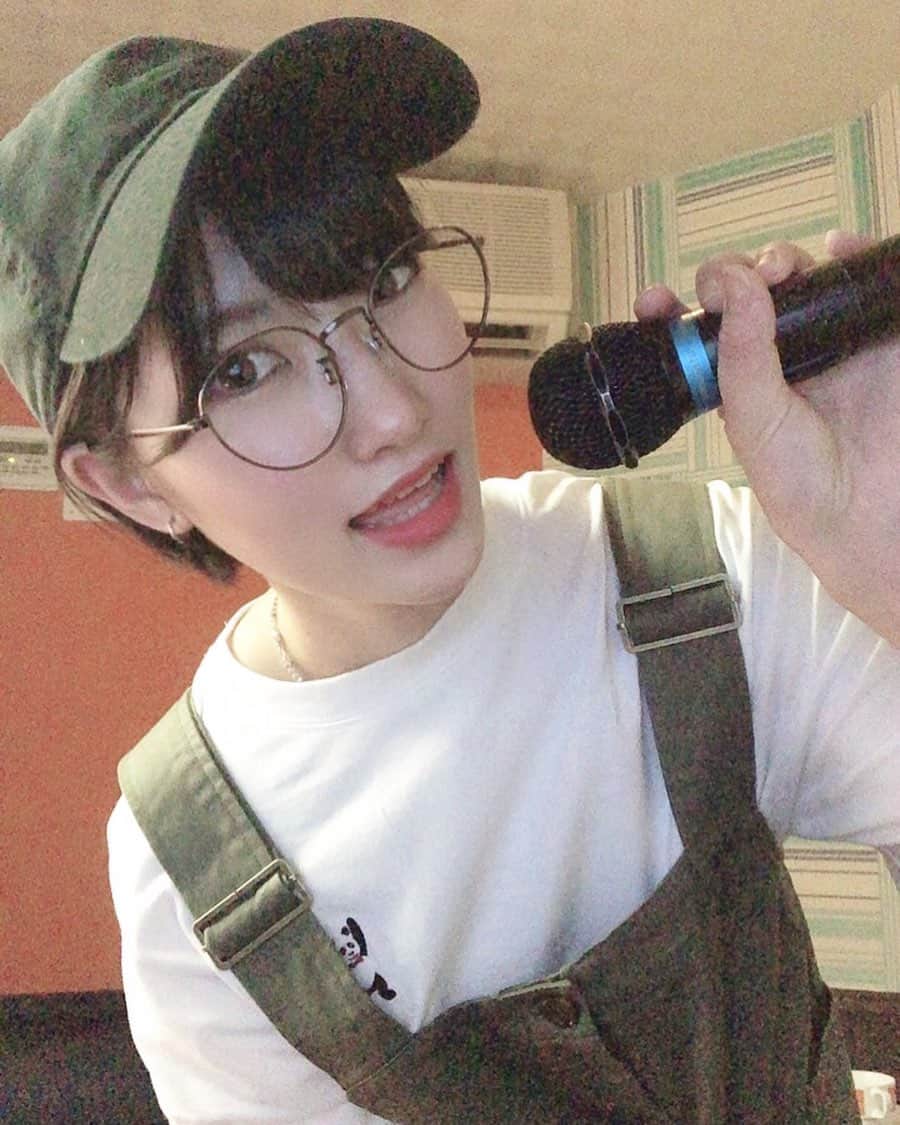 東条蒼のインスタグラム：「＊ ・ ・ 当分いかなくてもいいくらい 歌ってきました。 ・ ・ ・ #カラオケ ・ ・  #東条蒼 #クルーズグループ #セクシー女優 #av女優 #メガネ女子 #黒髪 #ショートヘア #あおたん　#teamメレンゲ #followｍe #following #japan #girl #photooftheday #tagsforlikes #instalike  #台湾 #香港 #粉我 #拍照 #照片 #人像攝影」