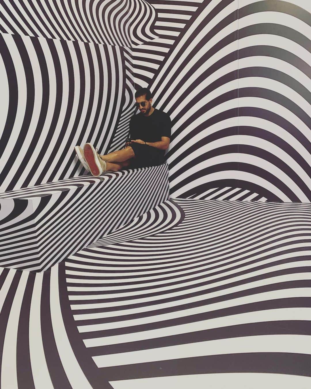 エムレ・カンのインスタグラム：「Great experience at @studioofwonders. Amazing pics and such fun place. If you are in Berlin I recommend going there.」