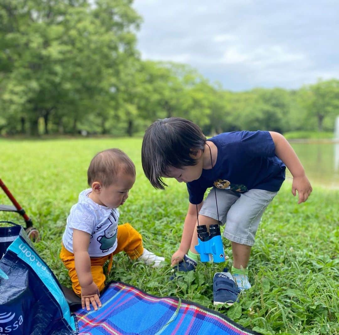 蒲生麻由さんのインスタグラム写真 - (蒲生麻由Instagram)「梅雨の晴れ間に公園遊び☀️ #mamalife #ピクニック #梅雨の晴れ間 #babyboys #男の子ママ #公園遊び」6月29日 23時52分 - mayugamo_lamana