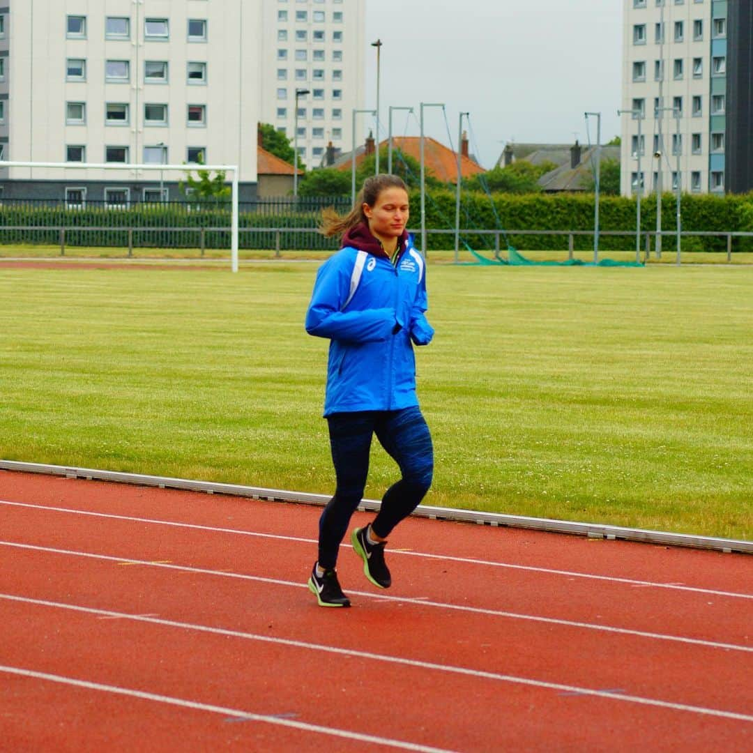 ゾーイ・クラークさんのインスタグラム写真 - (ゾーイ・クラークInstagram)「Even though it turned into a wet one today I’ll never take the track for granted again! . I am so grateful to be allowed to train on the outdoor track at ASV trialing safety procedures ahead of a wider opening. #track #tracknation #trackandfield #running #sprinter #sprints #400m #runnersofinstagram #runnersofinsta #runnerslife #fitness #fast #asv #aberdeen #training #backtonormal」6月30日 0時25分 - zoey.f.clark