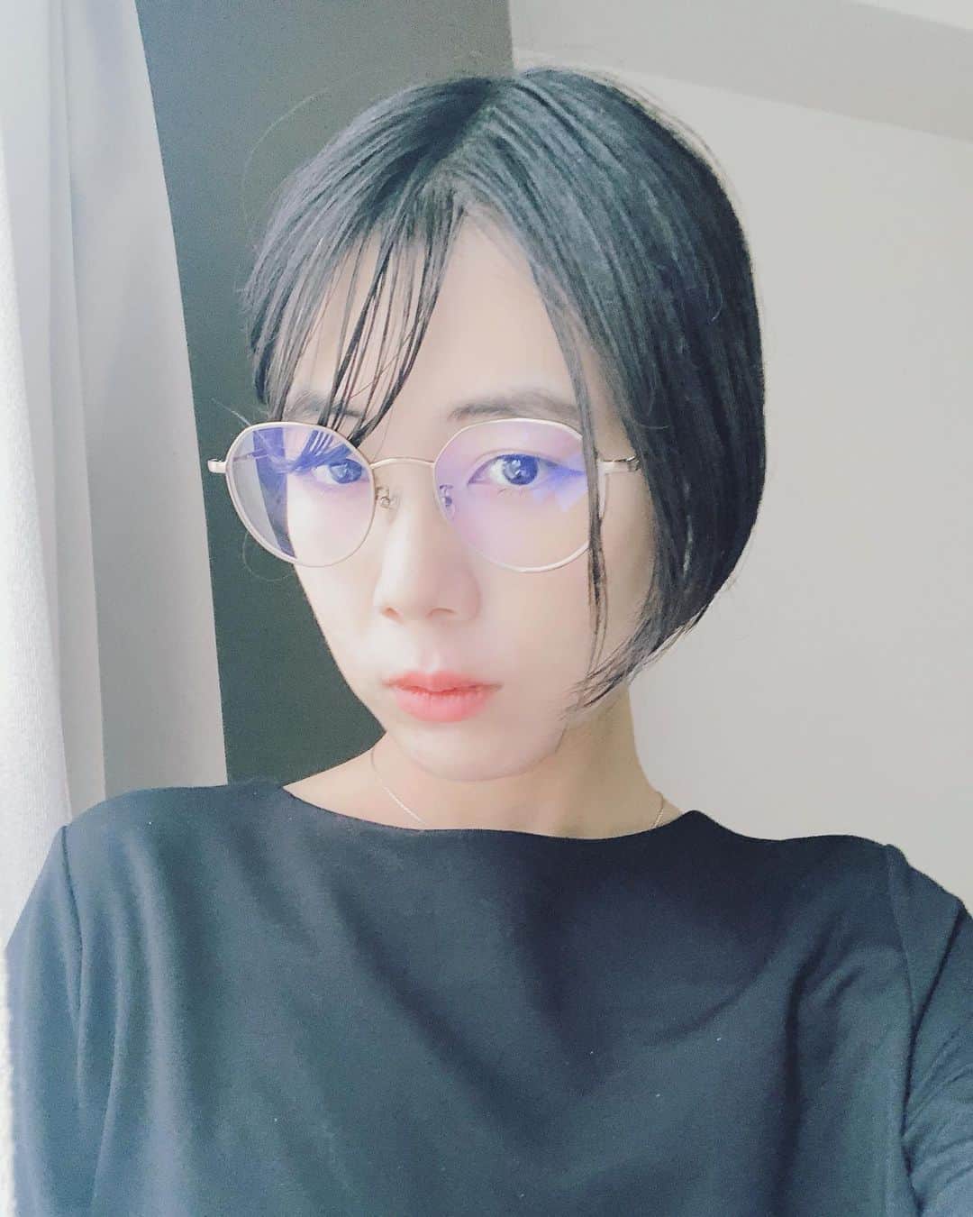 木村仁美さんのインスタグラム写真 - (木村仁美Instagram)「メガネを新調してブルーライトもカットしてみた、お久なchamiです❁  ご機嫌よう💎  時は流れる…  #zoff #眼鏡女子」6月30日 0時40分 - chami_cat