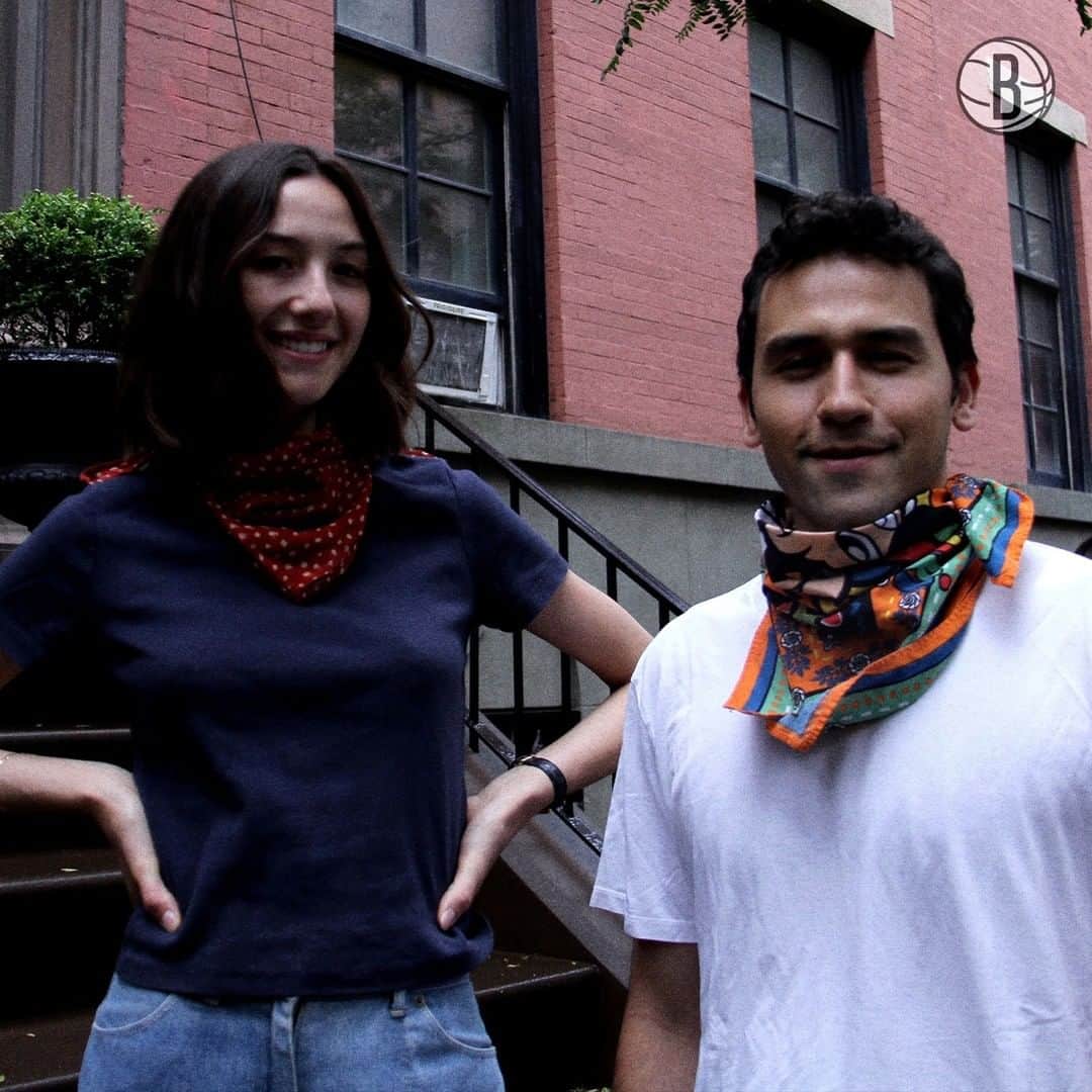 Brooklyn Netsさんのインスタグラム写真 - (Brooklyn NetsInstagram)「This week’s edition of #HeroesofBrooklyn features Chanel Schroff and Timur Seckin, two Brooklyn residents who created COVID AID NYC, an online resource where New Yorkers can locate up-to-date information on food banks and COVID testing sites based on their zip codes. In the early stages of the COVID-19 pandemic, the two discovered a lack of updated information on the location of available testing sites and food banks that serve those in need. As unemployment rates began to increase, Schroff and Seckin identified the need for one consolidated database to help fill that void, and in turn assist their community through the crisis, and created the website www.Covidaid.nyc. Their website has now grown to feature nearly 250 food banks across all five boroughs, including details on operating hours, contact information and service offerings for both food banks and COVID-19 testing locations. Schroff and Seckin are now working to expand their operation to include sites that offer free personal protective equipment, as well as locations of facilities where previously infected individuals can donate plasma. #BrooklynStrong #NBATogether」6月30日 0時34分 - brooklynnets
