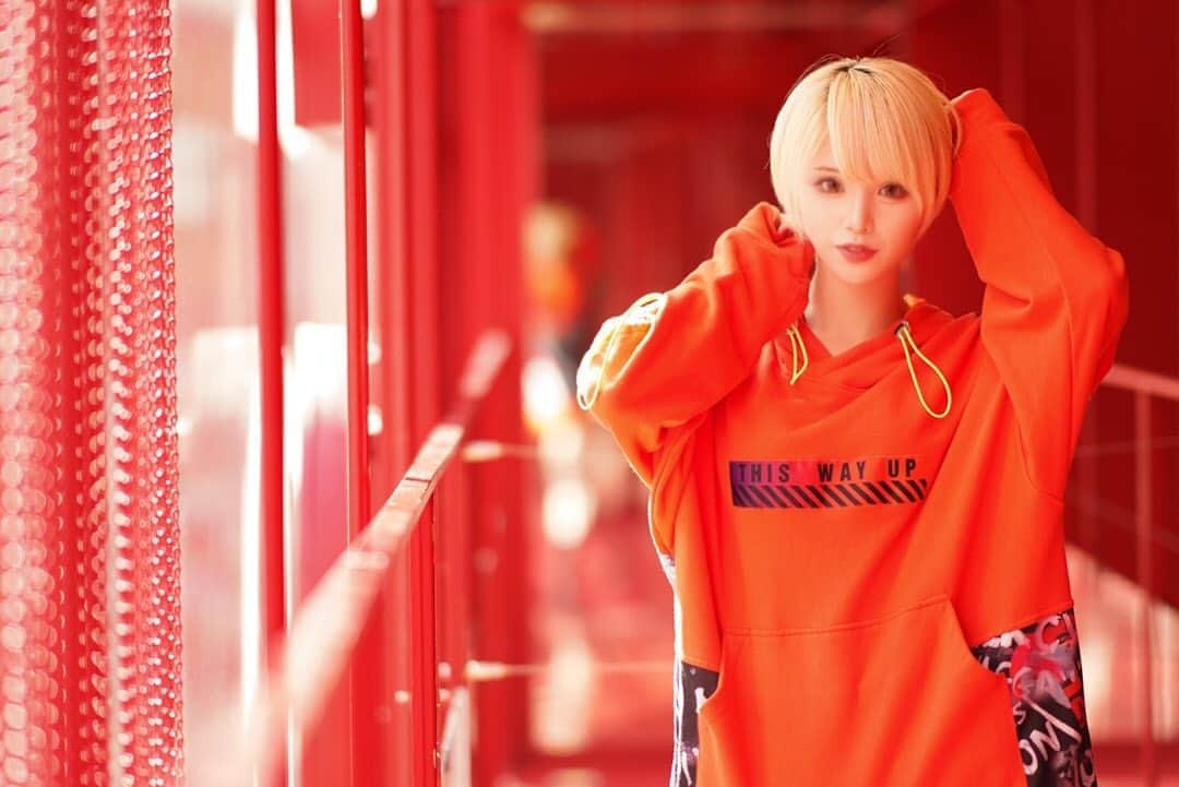 侑季美怜のインスタグラム：「きゅんです♡ ・ ・ ・  #金髪ショート #ショートヘア　#ミニーショート　#金髪　#ハーフ　#韓日ハーフ　#モデル　#美人　#女優　#東京　#beauty  #girl #japanese #セクシー　#可愛い　#美脚　#谷間　#キャバ嬢　#キャバ　#おしゃれ　#ファッション　#ブランド　#美容　#エステ　#ネイル　#ヘアモデル　#脱毛　#ダイエット」