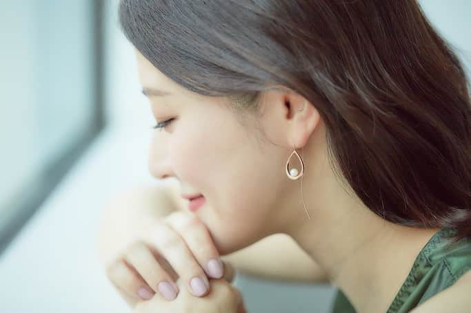 Sayuri（岸岡小百合）さんのインスタグラム写真 - (Sayuri（岸岡小百合）Instagram)「* 最近の4℃のジュエリーとっても可愛い🥺✨ @4c_jewelry  大人の女性にもつけてもらいたいなぁ❤️ #ジュエリー　 #よんどしー #4度c #ヨンドシー」6月30日 1時22分 - sayuuringo