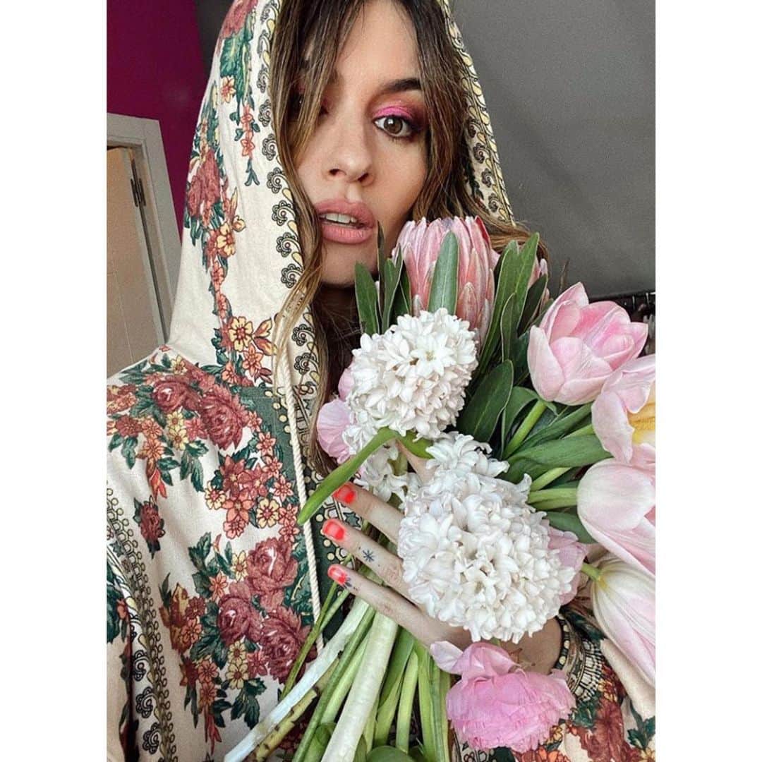 メドモアゼルさんのインスタグラム写真 - (メドモアゼルInstagram)「@madamederosa in our "MASSILIA" Jacket Floral Print from our Spring/Summer 2020 collection. Thank you @madamederosa for this photo ❤️.⁠ ⁠ mesdemoisellesparis.com⁠ ⁠ #mesdesmoisellesparis #fashion #instagram #instagrammers #style #streetstyle #like #follow #ootd #inspo #repost #instapic #picoftheday #silk #elegant #girls #ss20 #fashion #instafashion #likeforlikes #model #fashionmagazine」6月30日 1時34分 - mesdemoisellesparis