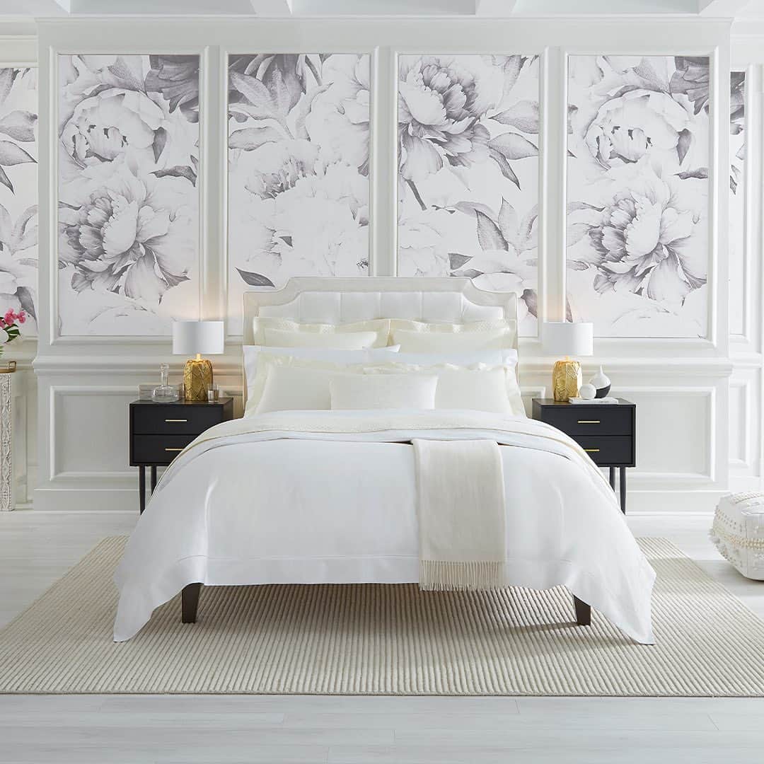 Saks Fifth Avenueのインスタグラム：「Bring the hotel experience home and sleep in on a Monday in luxe Grande Hotel linens from @sferralinens #SaksAtHome」