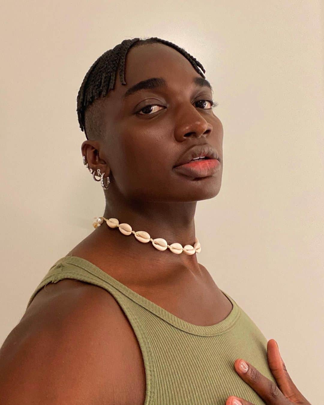 アレキサンダー・ワンのインスタグラム：「Mr. Booked & Busy to cleanse your feed.⁣ -⁣ Pride in one post by @rickeythompson, actor & comedian」