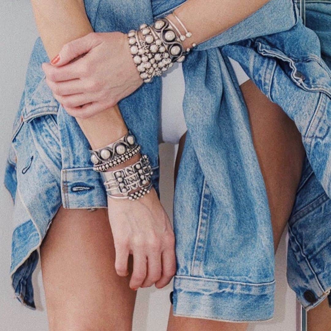ダニジョーのインスタグラム：「DENIM + SILVER all day, every day」