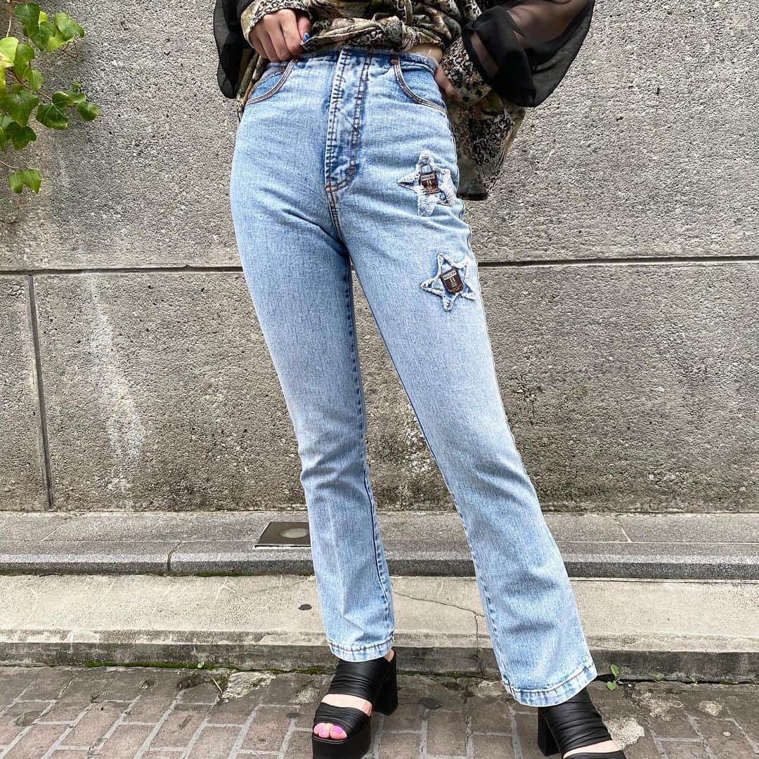 PUNK CAKEさんのインスタグラム写真 - (PUNK CAKEInstagram)「•See-through sleeve animal shirt【SOLD】 •Star flare denim pants  #harajuku #vintage #vintageclothing #punkcake #原宿 #原宿古着屋 #東京古着屋 #古着 #古着コーデ #古着女子 #古着屋巡り #レディース古着」6月30日 12時28分 - punk_cake