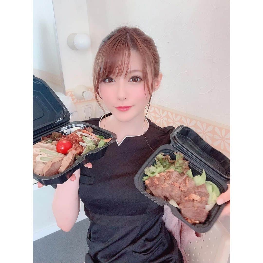 相沢みなみさんのインスタグラム写真 - (相沢みなみInstagram)「‪みなみスペシャル弁当だって🥺💕‬ ‪タンパク質ー！！🍖✨‬ . special bento for me :-P‬ ‪特别的便当🍱✨‬ . #相沢みなみ  #お昼ご飯」6月30日 13時28分 - epoint2016