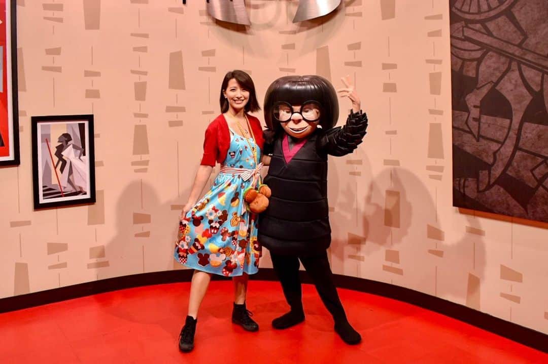 矢部あやのインスタグラム：「201905 WDW 2day エドナに洋服褒めてもらいに行った♡ ・ #waltdisneyworld #WDW #WDW2019 #disneyshollywoodstudios #DHS #DHS2019 #charactergreeting」
