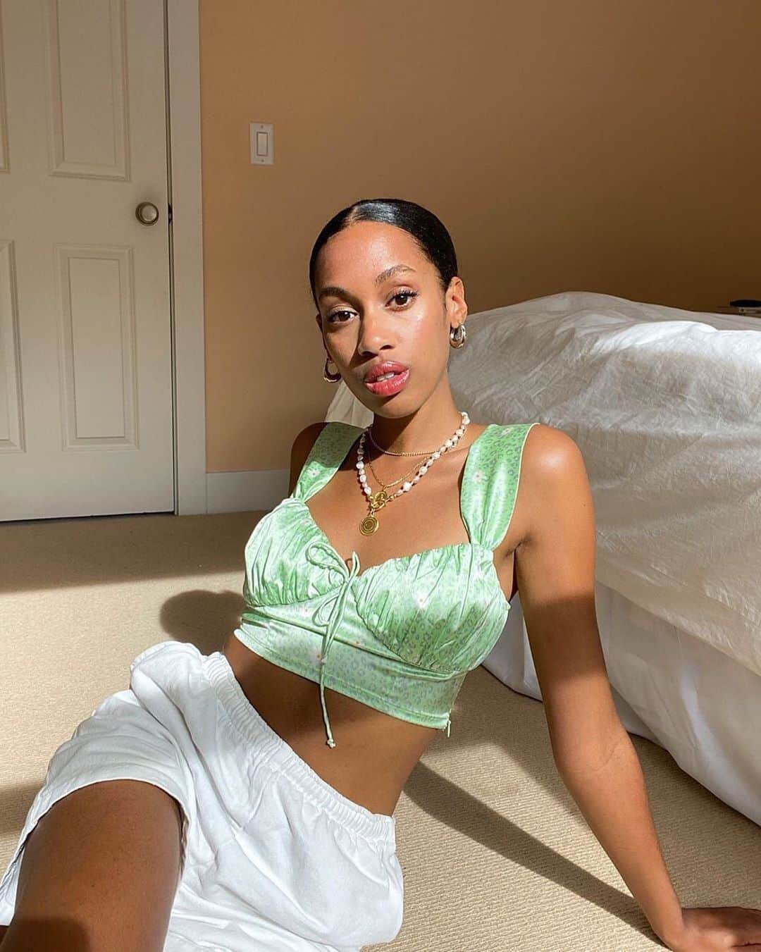 For Love & Lemonsさんのインスタグラム写真 - (For Love & LemonsInstagram)「Something about summer satin | @claire_most in the Robin Crop Top」6月30日 5時03分 - forloveandlemons