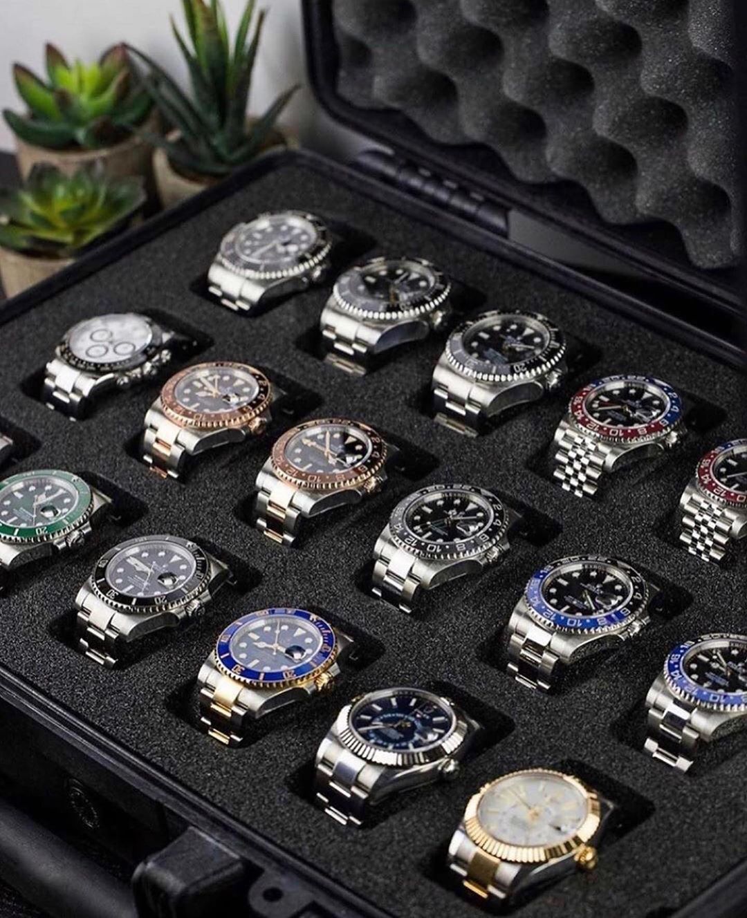 Daily Watchさんのインスタグラム写真 - (Daily WatchInstagram)「Dream collection! Which box would you take one from? 🤔 Photos by @time4diamonds」6月30日 5時07分 - dailywatch