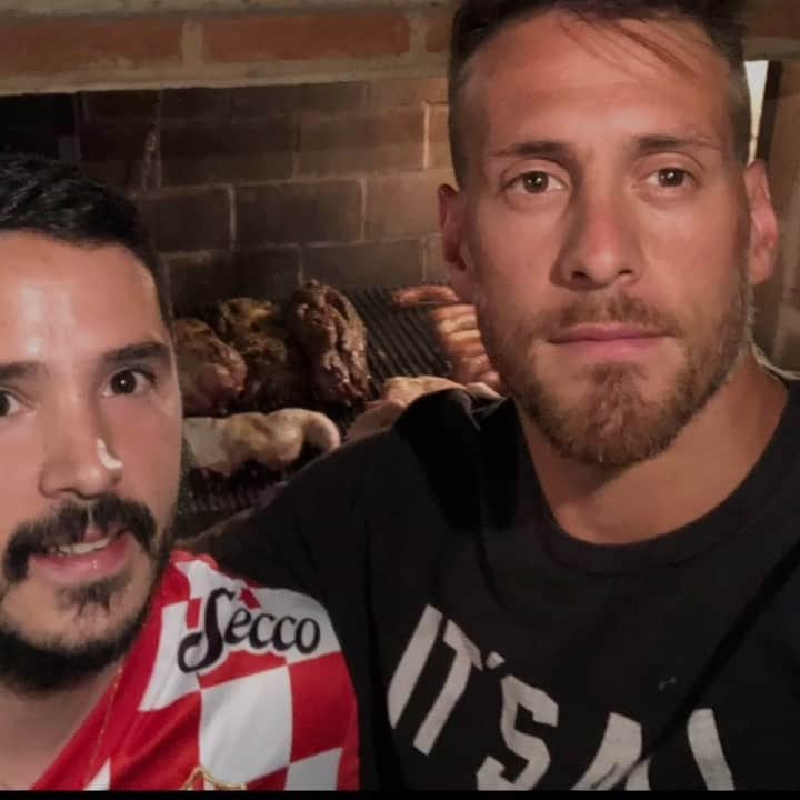 ヘルマン・デニスのインスタグラム：「Feliz cumple mi hermano de alma.... te extraño y te quiero mucho amigo」