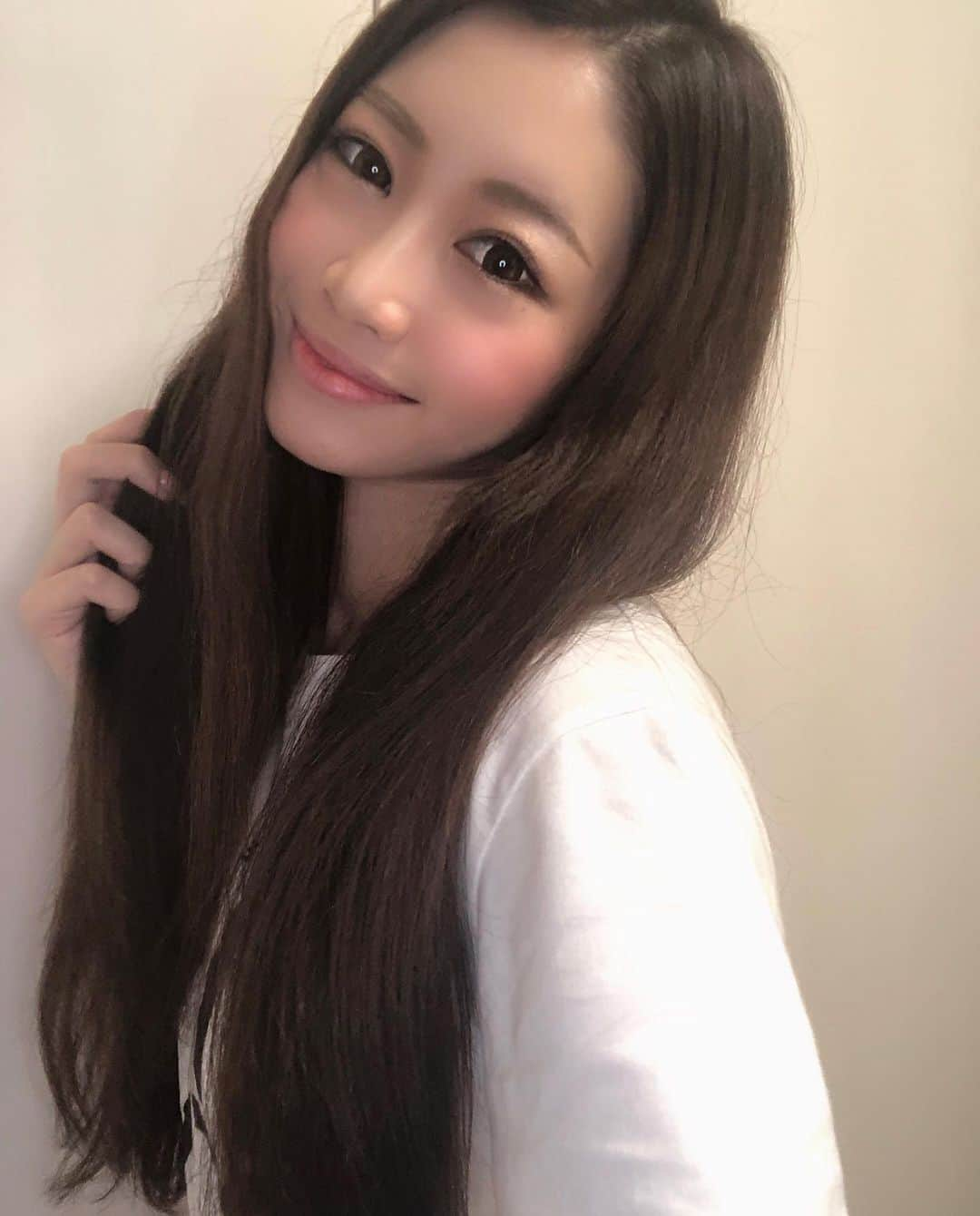 西宮由華のインスタグラム：「そろそろ朝型人間になってきたよ🙋‍♀️✨ (普通の人間の生活はこれですね。) . でも、また夜型人間に戻らないと ゆかちゃん生きていけない😂💦 夜が好きなんだよねー。なんだかんだ🙃💓 夜の方が元気出るのよね。 . I want to work asap.😭 . #キャバクラ #キャバ嬢 #自主自粛 #でもうずうずする #夜型人間 #夜型生活 #朝型生活はじめました #トリートメントしたい #マツエクつけました #6月最終日 #月日が経つのは早い #明日から7月 #夏が好き #asap」