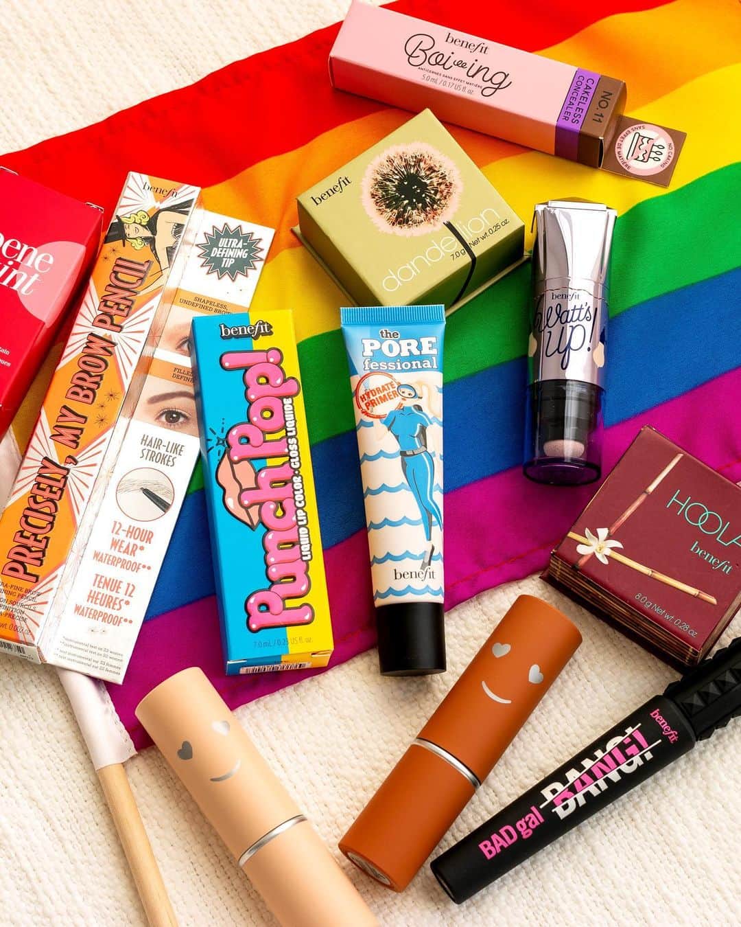 Benefit Cosmeticsさんのインスタグラム写真 - (Benefit CosmeticsInstagram)「How loud is your pride?! Let’s fill the comment section with rainbow emojis! 🌈 #benefit 📸: @gabrielle.shoots」6月30日 9時10分 - benefitcosmetics