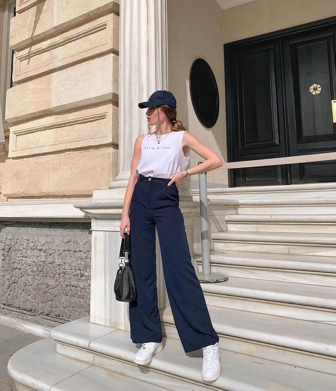 Angel™さんのインスタグラム写真 - (Angel™Instagram)「Outfit ideas. Which outfit would you add to your shopping list? Credit @esrakochaan #americandtyle #ootd #style #fashion #onlineshopping #summerlook #summeroutfit #outfit #looks ❤️ #asaqueen」6月30日 9時21分 - americanstyle