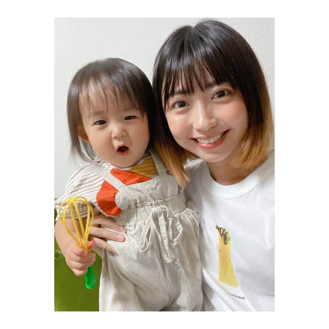 小塚舞子のインスタグラム：「お気に入りだった、 チョ・イソヘアー(梨泰院クラス) お仕事のため、さようなら。 終わったら髪色ピンクにしようかな。  おは朝見ていただいてありがとうございました！ お料理ロケだからと 張り切って着ていったのに 上からエプロンつけて全く見えなかったタコスTシャツも見てください。  …ブリトー？ちがいがわからん  #おは朝　#タコス #ブリトー #ビューティフルピープル #beautifulpeople」