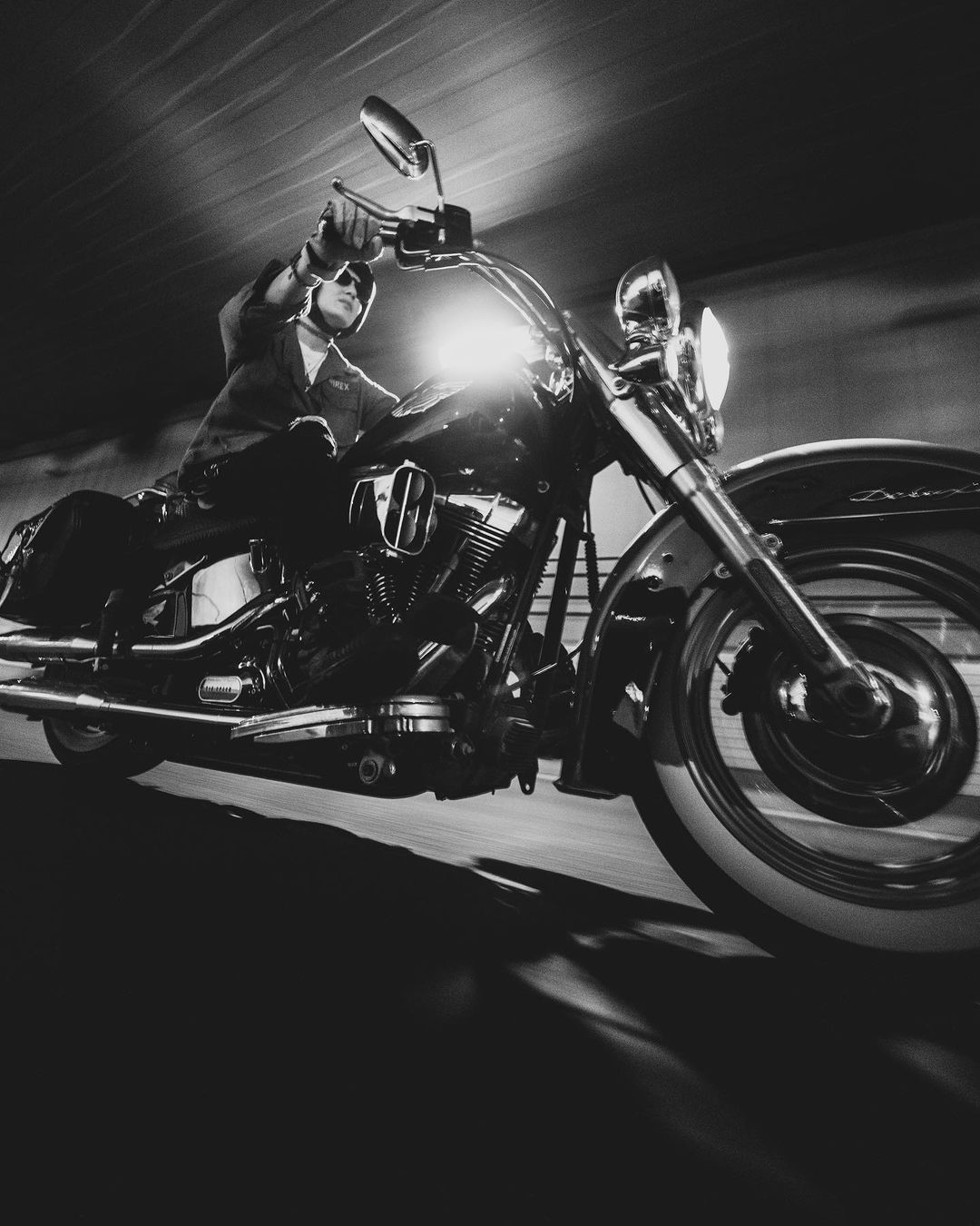 真矢さんのインスタグラム写真 - (真矢Instagram)「・﻿ 梅雨のトンネルを早く抜けたい。﻿ ﻿ ﻿ ✴︎﻿ ✴︎﻿ #harleydavidson #softaildeluxe #motorcycle  #model #owner #maya #真矢 @smile_mayaya  #photographer #yusukeoriguchi @tetsu24_rd  #assistant #takumi #roadster #thanks」6月30日 10時19分 - smile_mayaya