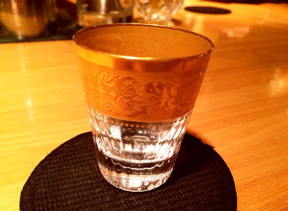 上原誠さんのインスタグラム写真 - (上原誠Instagram)「このコンコルドのように  一杯のお酒に  価値のあるグラス  お酒を飲みにきたと言うより、このグラスを眺めに来たように  一つ一つ微細に手が掛けられている  その様な自分、会社を作り上げたい。  #バカラ  #コンコルド」6月30日 10時38分 - m.uehara