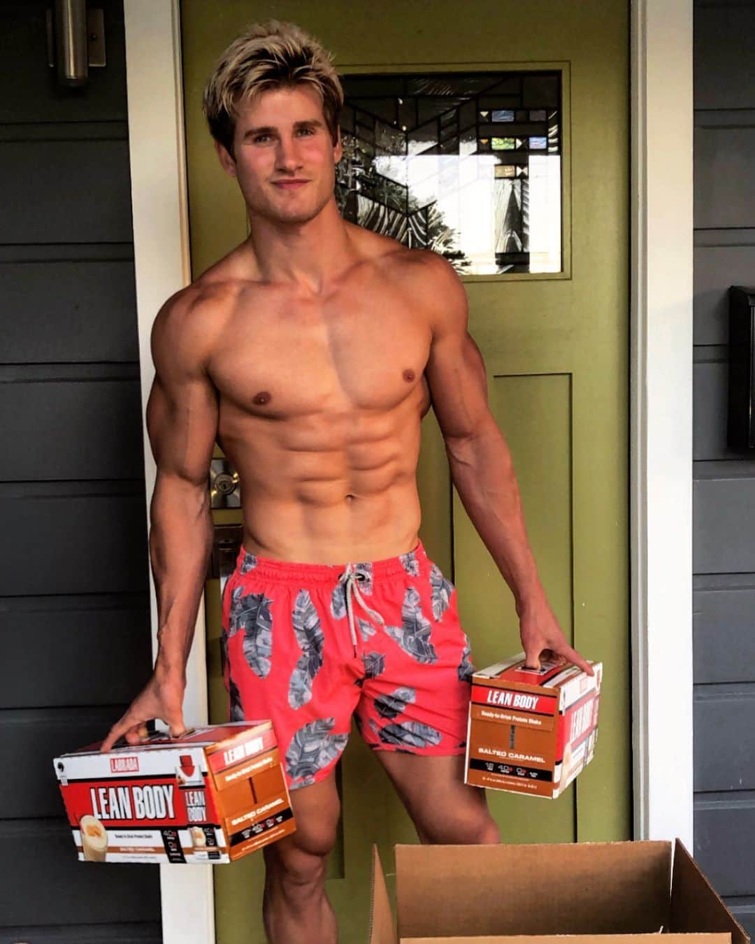セージ・ノースカットのインスタグラム：「Protein is important!」