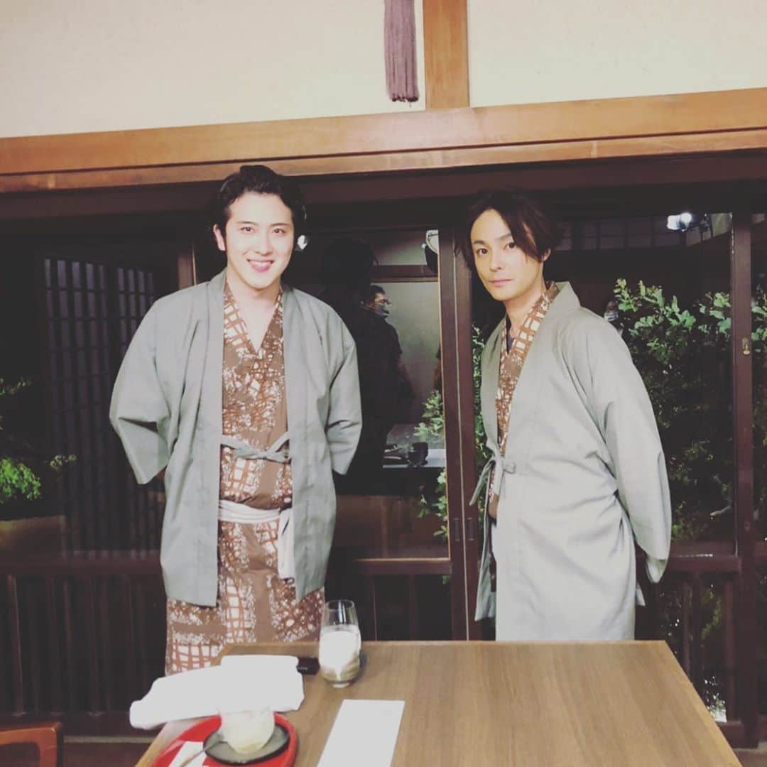 木村了さんのインスタグラム写真 - (木村了Instagram)「このコンビ再び。。 松也くんから誘って頂き実現しました。 いや、まぁ、本当にこの人と一緒だと着地点が見えないから楽しい。 是非ご覧下さい。 ちょっと今回はいつもと違います。  #良い旅夢気分  #尾上松也  #素敵な方です #喋り過ぎた #お楽しみに」6月30日 23時13分 - r_k0923