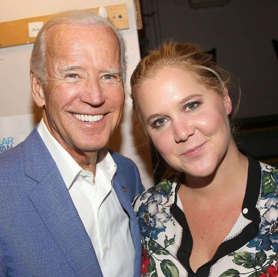 エイミー・シューマーさんのインスタグラム写真 - (エイミー・シューマーInstagram)「We are so excited to announce that I’m joe Biden’s running mate! Just kidding but really any advice for a 14 month old who just had his first tantrum? I feel like he’s testing me. Text my number in my bio. Also GO BIDEN! @joebiden I honestly do love the guy.」6月30日 22時09分 - amyschumer