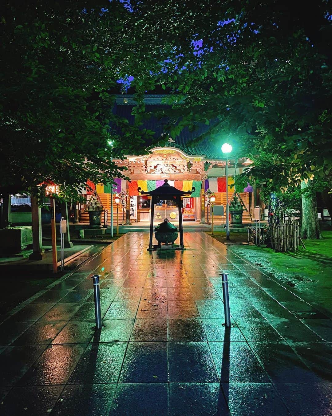 NAOTA（ナオタ）さんのインスタグラム写真 - (NAOTA（ナオタ）Instagram)「みそかもうで⛩  毎月30日に神社やお寺に感謝をしに行くことをそう呼ぶらしいよ🙏  #みそかもうで #神社参拝  #お寺好き  #仏閣  #仏像好き  #templephotography  #temple🙏  #templearchitecture  #buddhastatue」6月30日 22時20分 - naotasaito