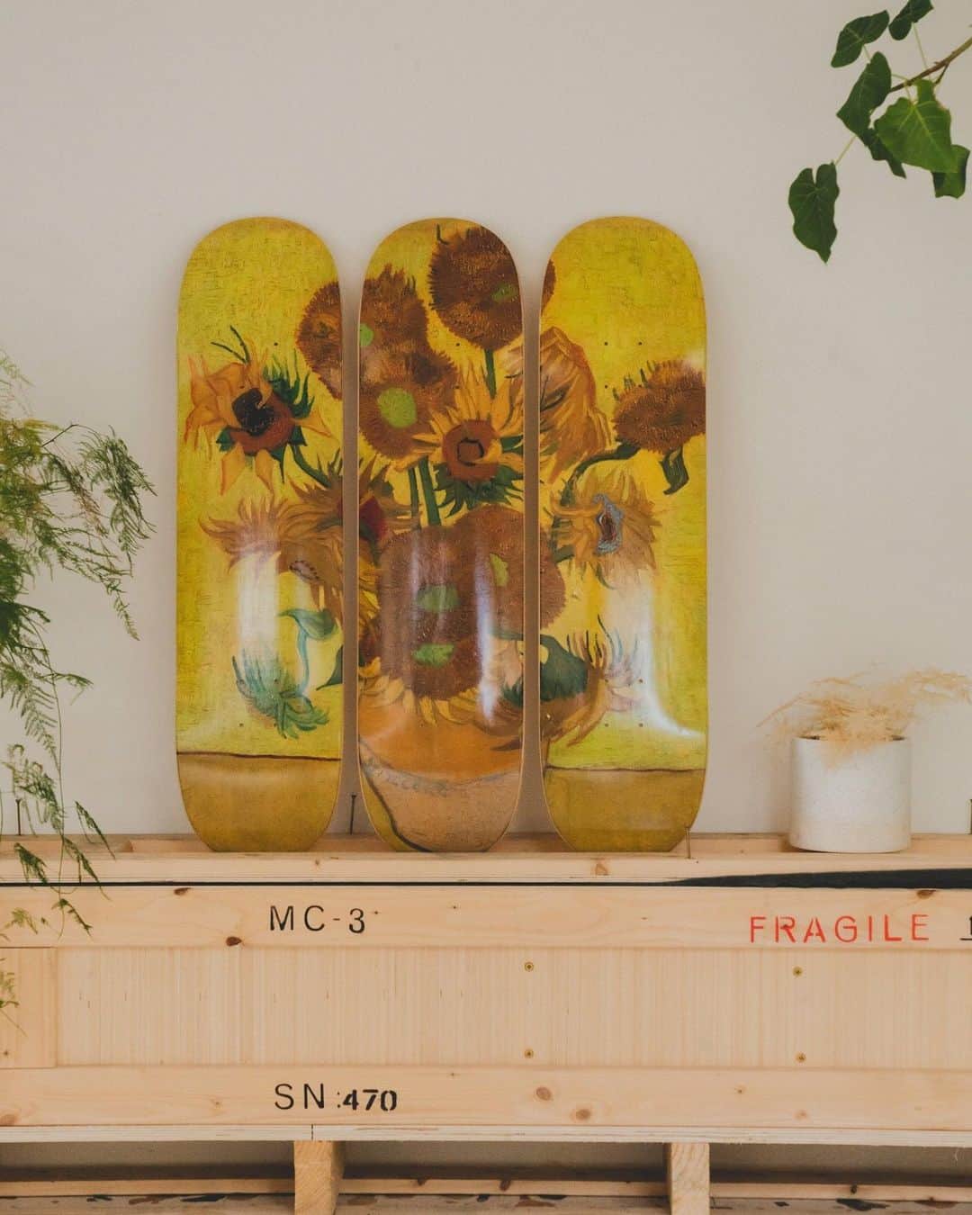 MR PORTERのインスタグラム：「As part of its collaborative series to support at-risk youth around the world, @theskateroom has now joined forces with the Van Gogh Museum to create a series of decks printed with the late artist's designs. Made from maple wood, this set is a modern masterpiece. Head to the link in bio or tap to shop. #MRPORTER」