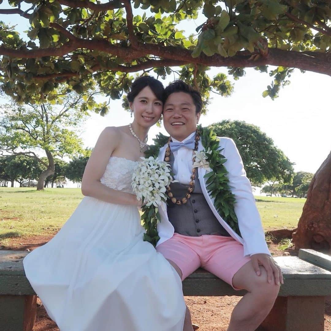 福田多希子さんのインスタグラム写真 - (福田多希子Instagram)「6/8は結婚記念日💒﻿ ㊗️3年﻿目♡ 6/6は👴🏻のお誕生日  可愛い49歳👴🏻♡ 日々尊敬とLoveしかないです🍒　☺️  これからもどうぞよろしくお願いします  ﻿ #6月最後﻿に　#NHKの時の📷 ﻿  ﻿#ハワイ#Hawaii #結婚記念日#6月8日#尊敬#年の差婚夫婦 #歳の差夫婦 ﻿ #夫婦#結婚#記念日#ウエディング#wedding#💍#Anniversary﻿」6月30日 22時26分 - yomeponta