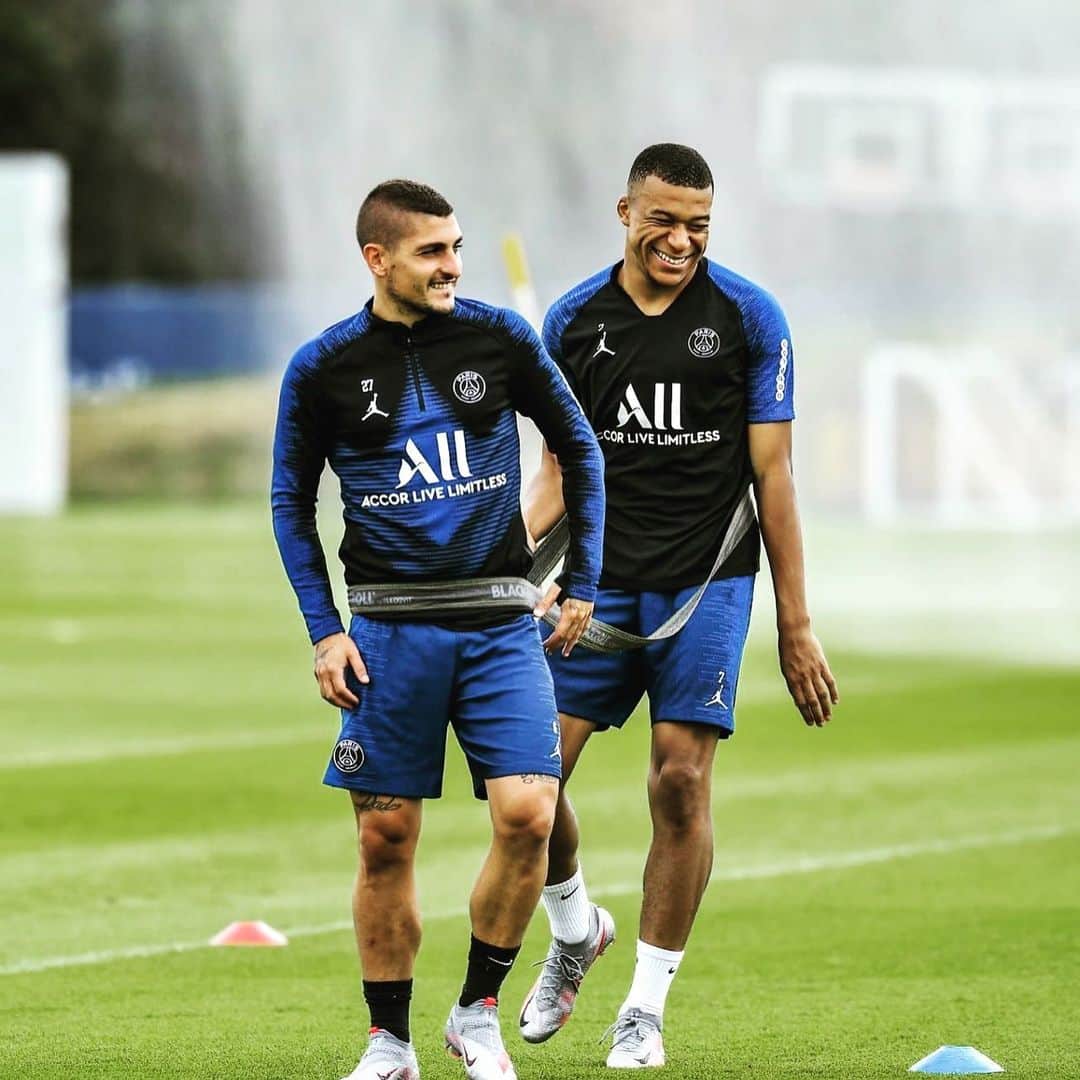 マルコ・ヴェッラッティのインスタグラム：「⚽️🙏🤩 @k.mbappe」