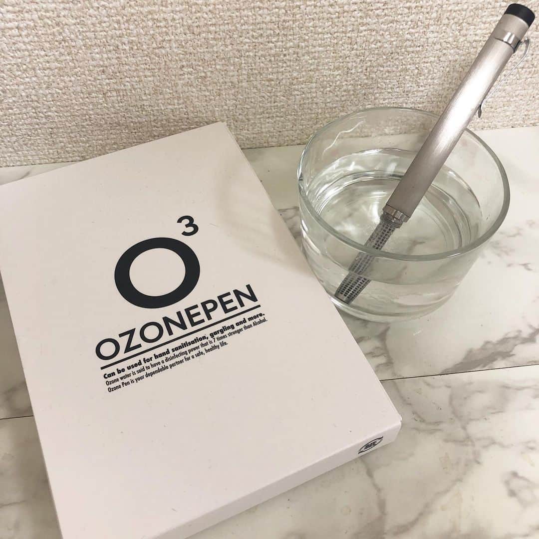 菊池かなこさんのインスタグラム写真 - (菊池かなこInstagram)「. OZON PEN ( #オゾンペン ） . 30秒で除菌効果の高い オゾン水を作れるすごいペン . うがいをしたり顔を洗ったり、 水を使う様々な時に使える . アルコールで消毒するよりも 7倍近く効果があるみたい . ペンサイズなので カバンにいつも持ち歩ける🎶 . くっつくスマホケースのWAYLLYの会社から発売されてる商品です . . @ozonepen_jp #オゾンペンのある生活#オゾン#ウィルス対策#コロナ対策」6月30日 22時55分 - canana_kanako