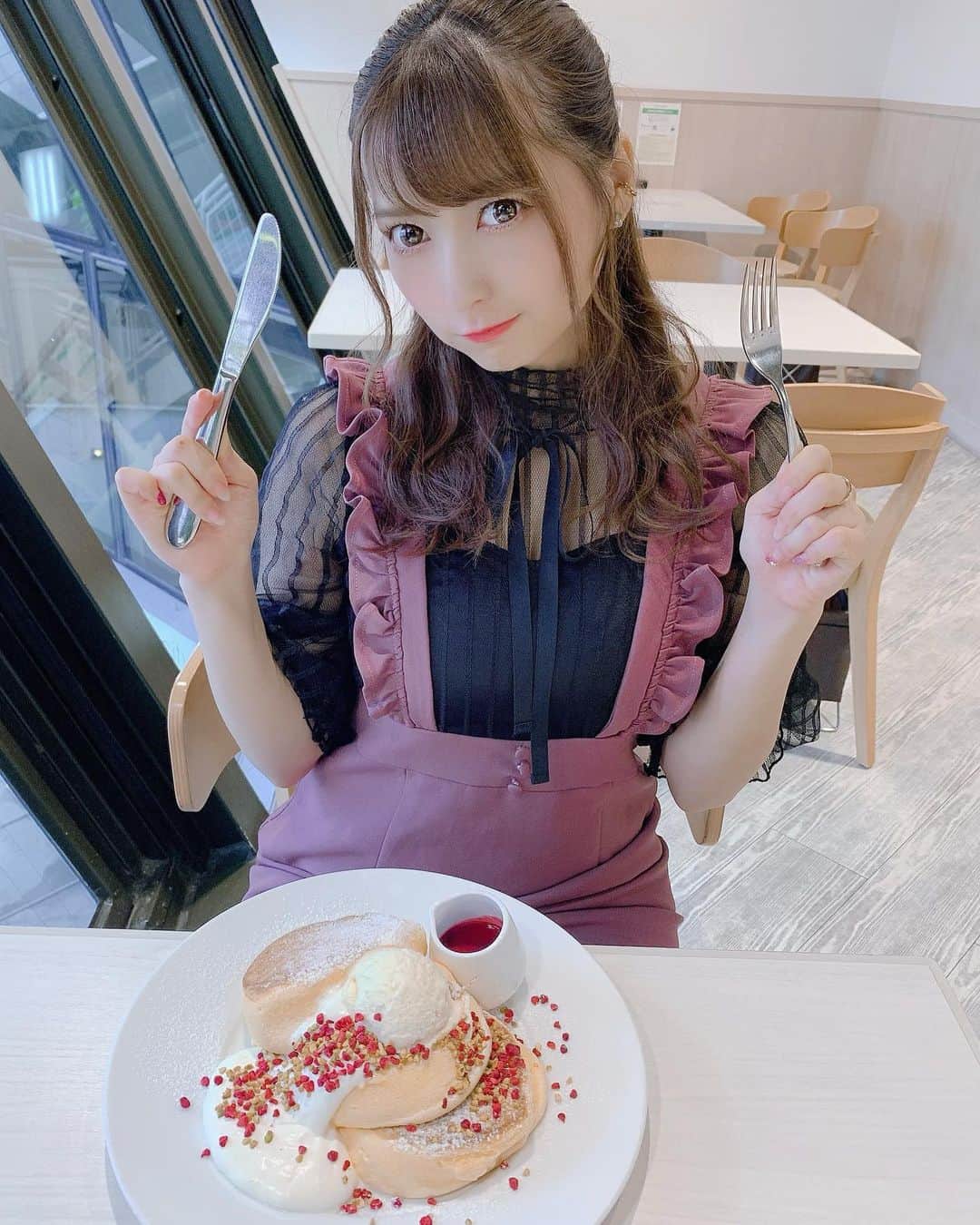 太田里織菜のインスタグラム：「. . ずっと食べたかった幸せのパンケーキ♡ . しあわせすぎた♡ . #らぶどる #幸せのパンケーキ #吉祥寺 #吉祥寺カフェ #eatme」