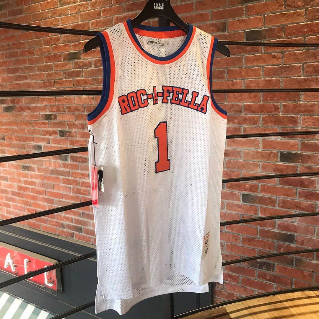 GROW AROUNDさんのインスタグラム写真 - (GROW AROUNDInstagram)「🎶ROC A FELLA JERSEY🎶 入荷致しました🔥🔥 #growaround  #growaroundyokohama #growaroundbayside #growaroundnewarrivals」6月30日 15時32分 - growaround